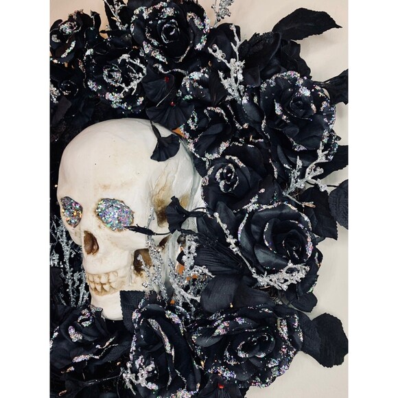 Lighted Jeweled and Sparkle Red Rose Gothic Skull Black Wreath 22 inches - Picture 4 of 12